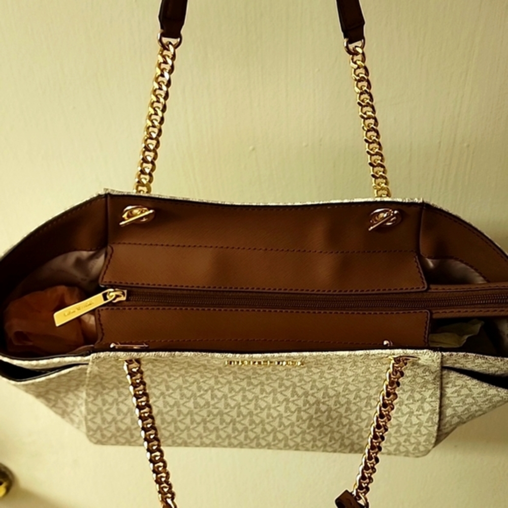[SOLD]Michael Kors Jet Set Travel Large Chain Shoulder Tote Bag - Picture 6 of 13